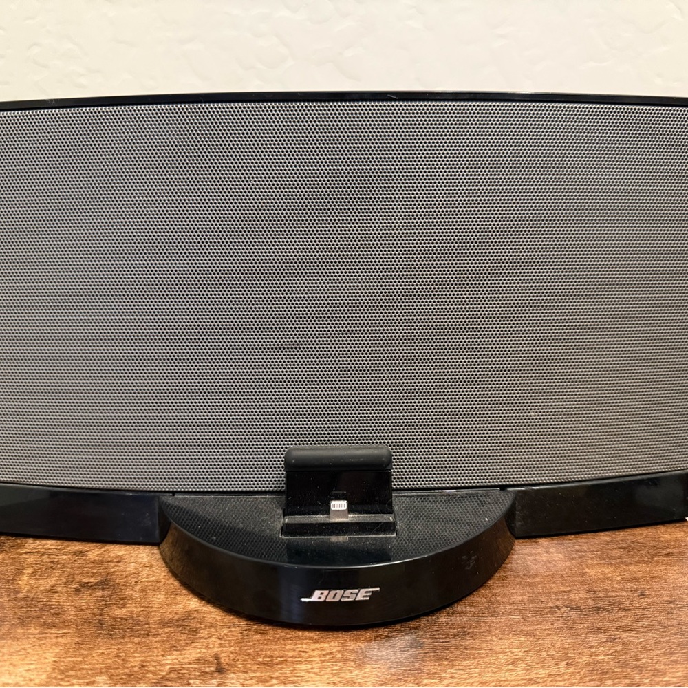 Bose SoundDock Series III Digital Music Speaker